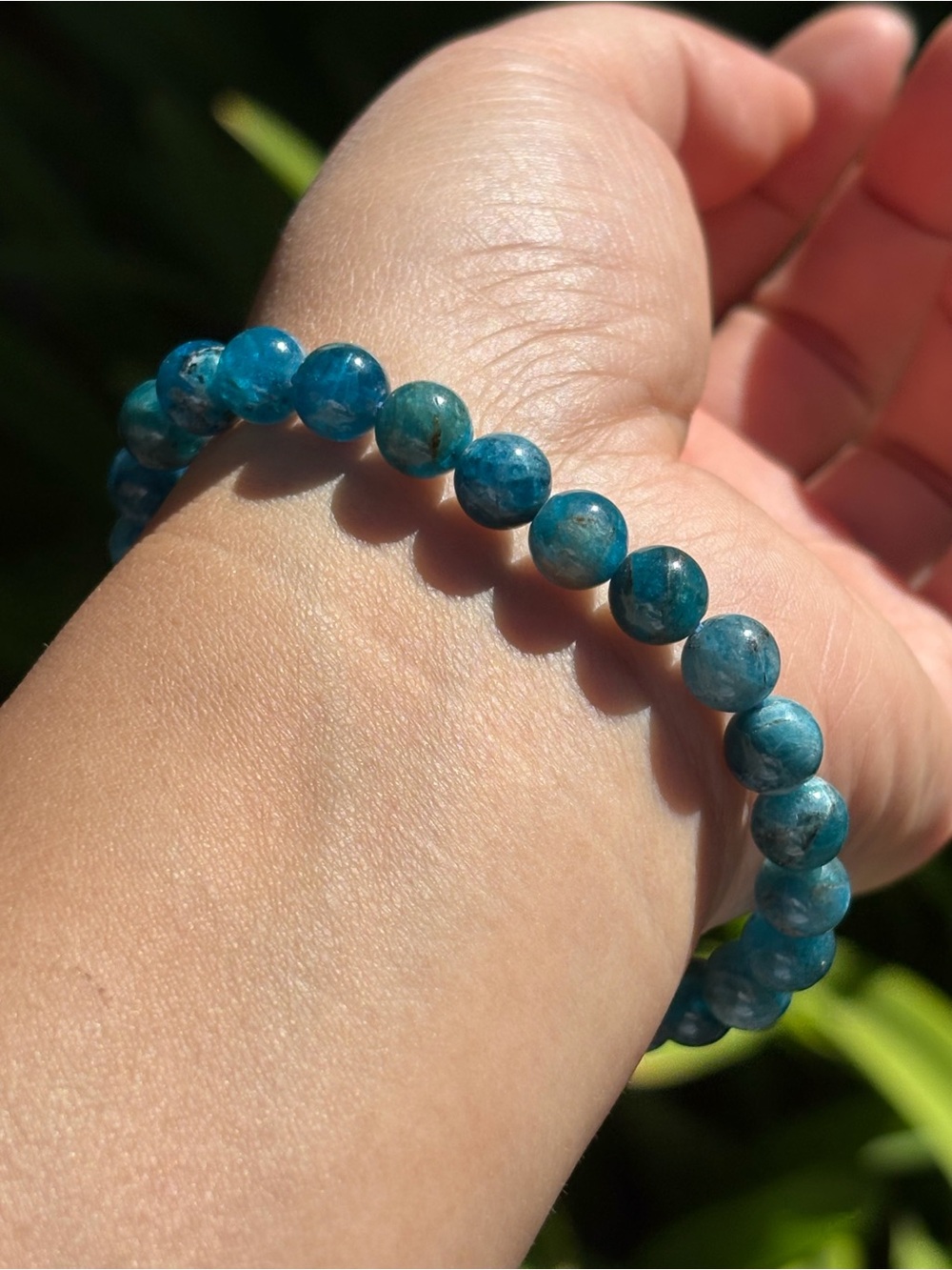 7.5mm Dainty Stretchable Blue Apatite Bracelet 2616 - Picture 6 of 7